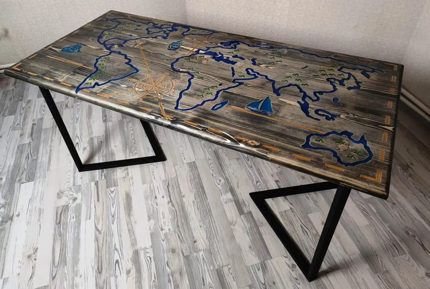 Стол обеденный ARTFAN 245AF цвет эбеновое дерево с эпоксидной смолой 150х70х75 |