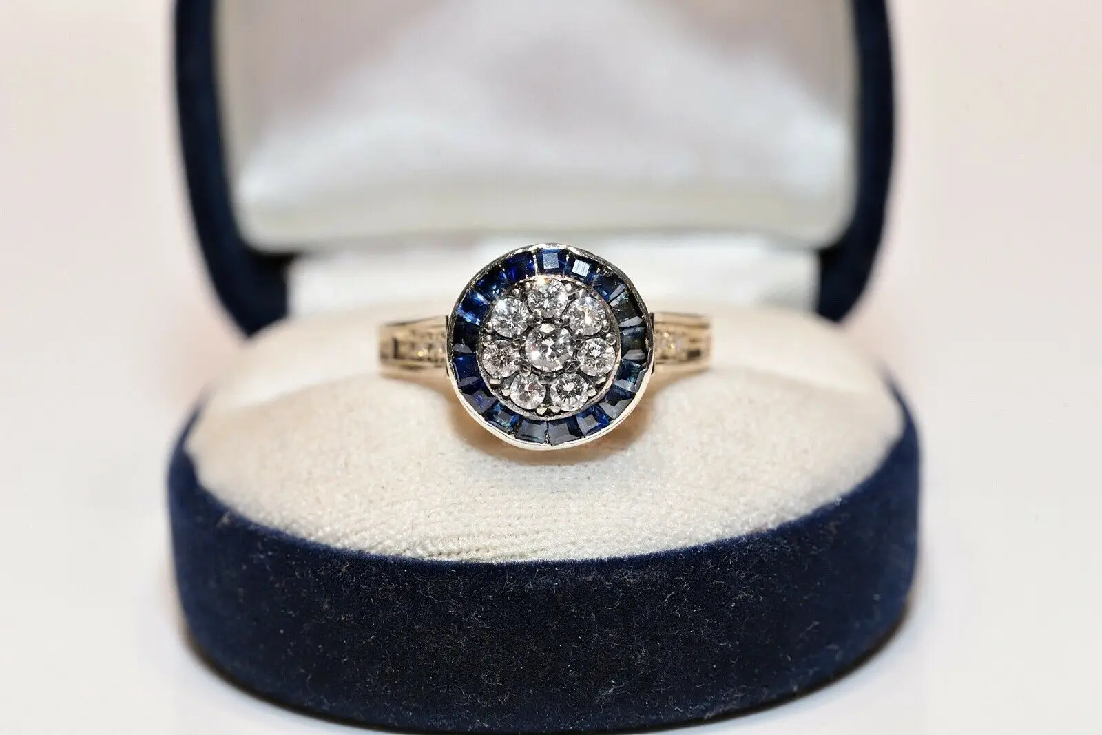 

Кольцо с сапфиром и натуральным бриллиантом, 14 к