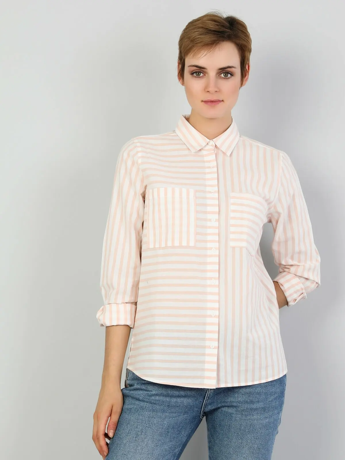 

Woman Long Sleeve Shirt