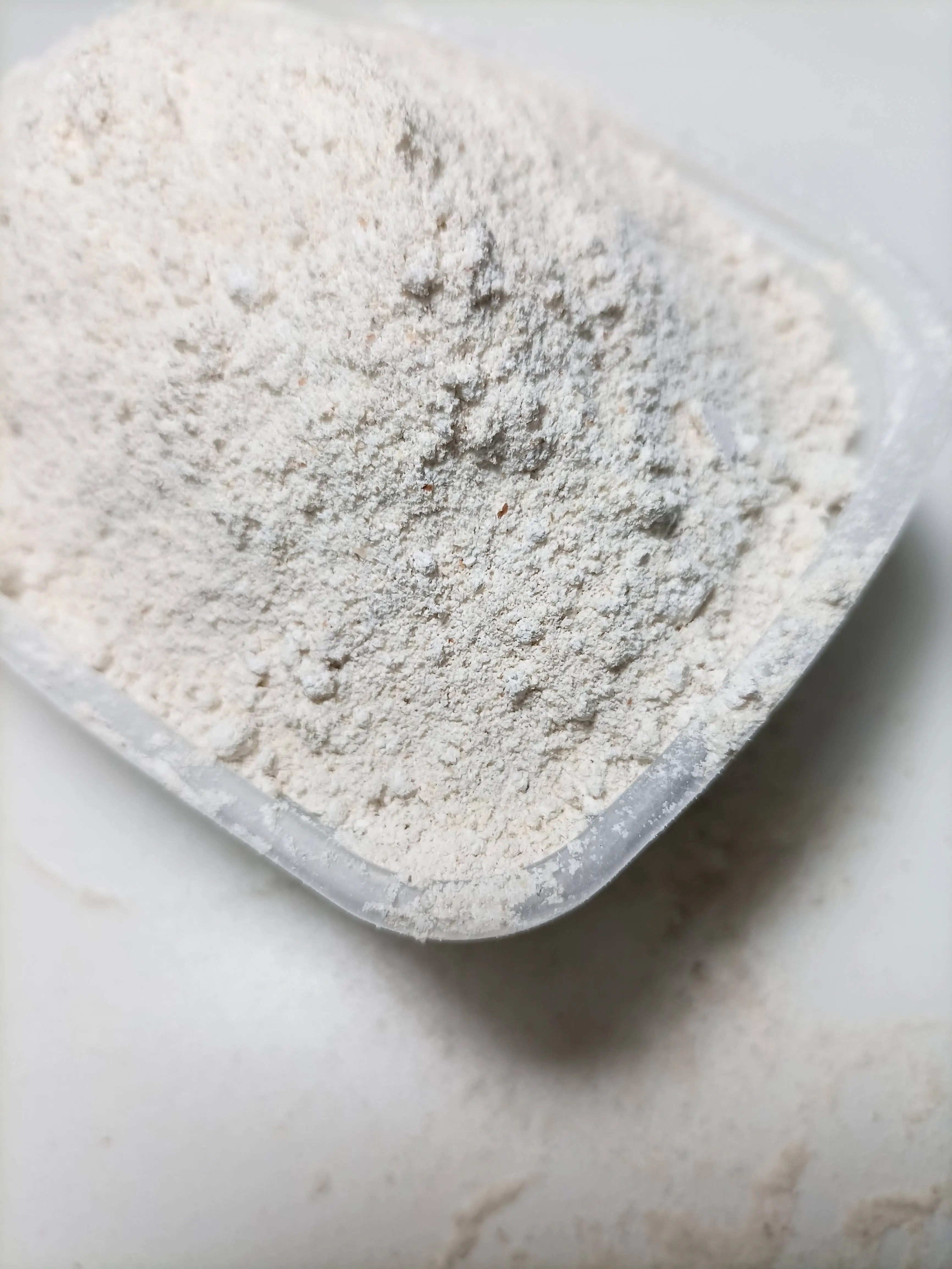 Три смеси (белок (протеин) кальций (минеральная) и зерновая (растительный белок))