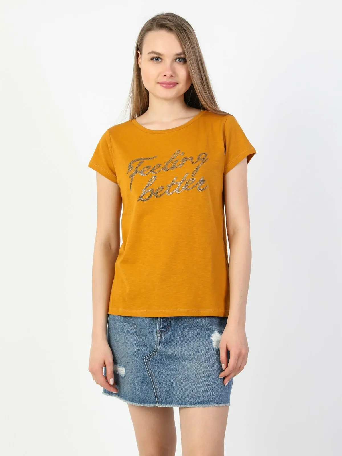 

Colins Woman Regular Fit Yellow Short SleeveTshirt