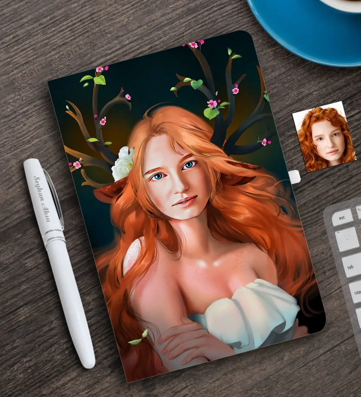 Персонализированная Женская абстрактная карикатура белого ноутбука и ручки