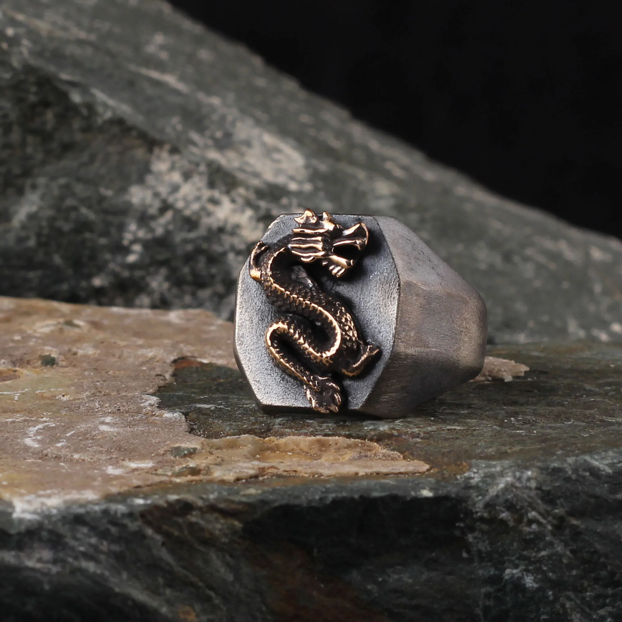 

Мужское кольцо ручной работы с драконом из серебра 925 пробы, новая модель 2022, современное модное кольцо высокого качества с мотивами