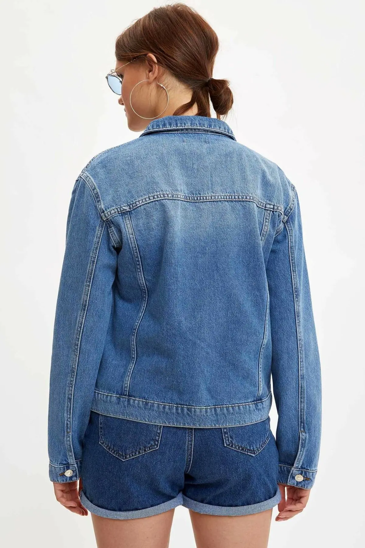 Женские джинсовые куртки DeFacto простые винтажные с дырками свободные Coat J4279AZ19AU на
