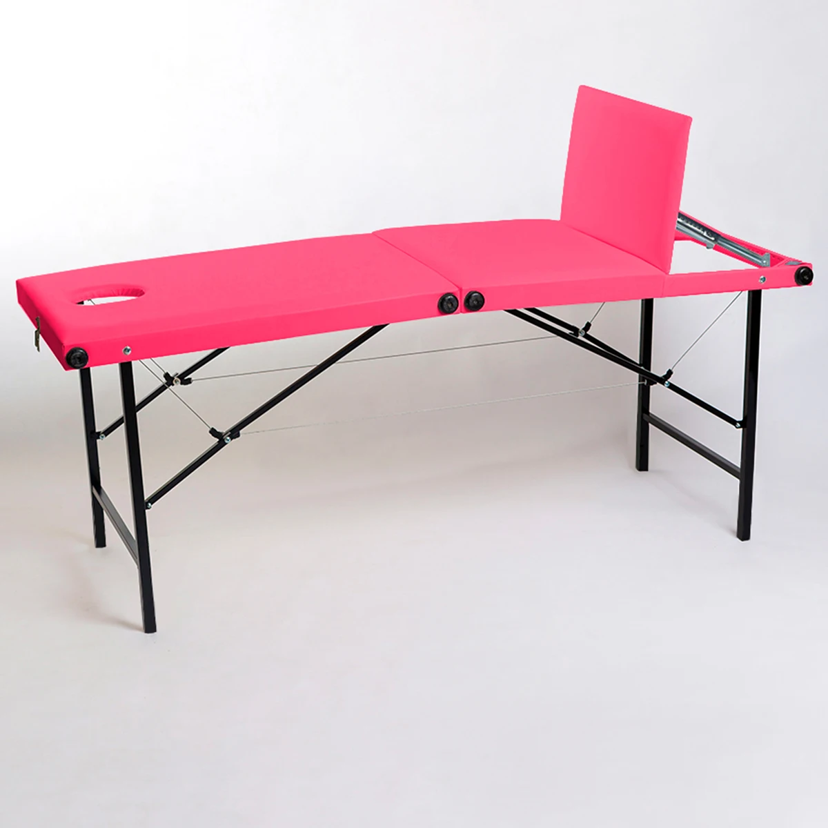 Кушетка с вырезом для лица, 3-секционная двойная поролоновая, цвет фуксия. Массажный стол для наращивания ресниц. Массажные столы и кровати. Мебель для салона.