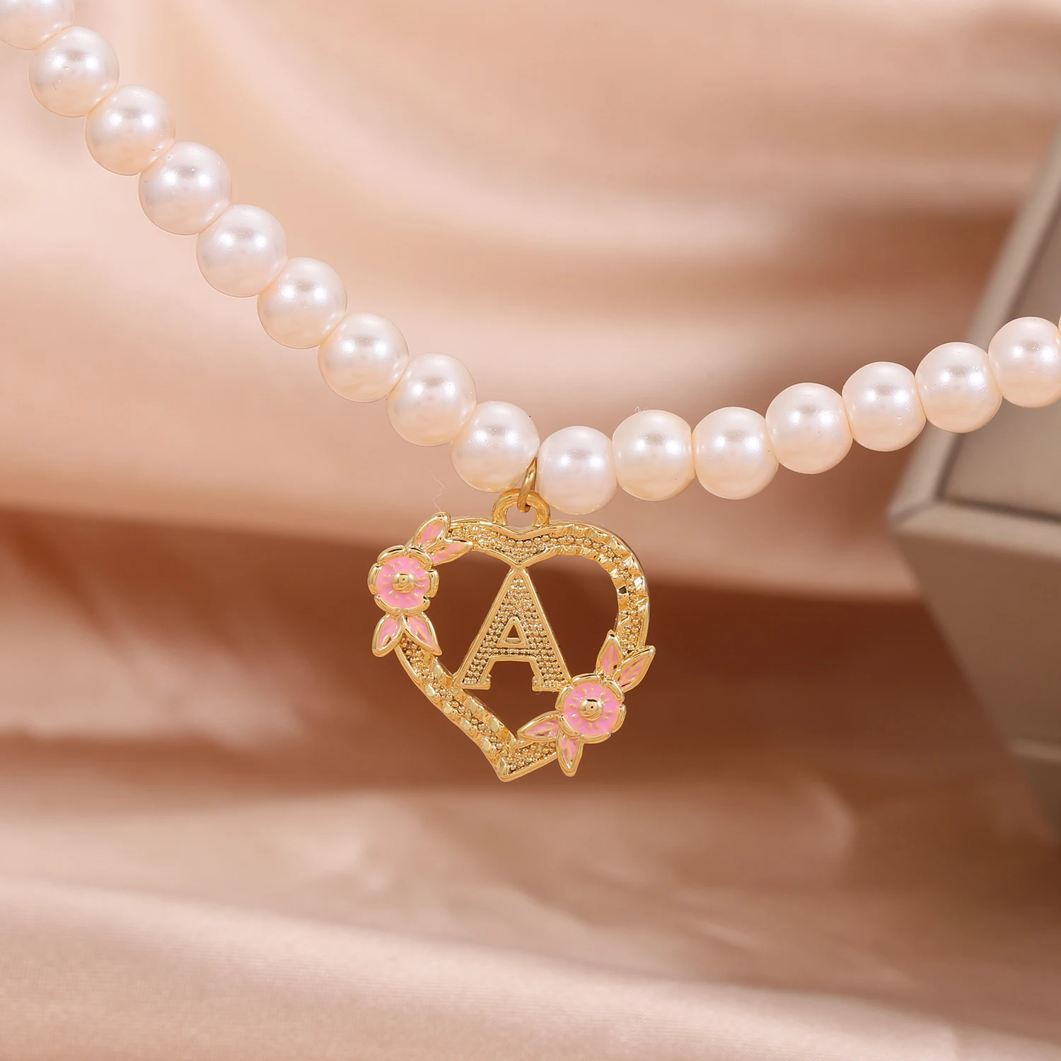 

initial letter Necklace With Personalized Pearl Chain For Women Custom Heart letter Pendant Jewelry For Her Birthday Gift