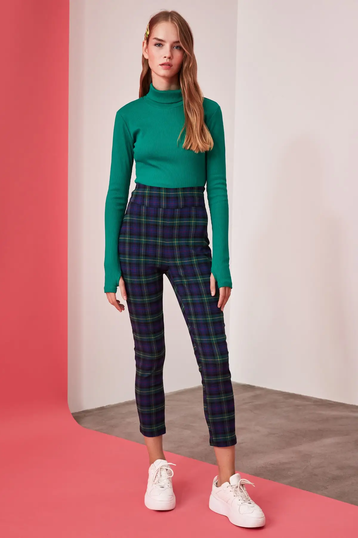 

Trendyol High Waist Skinny Pants TWOAW21PL0208