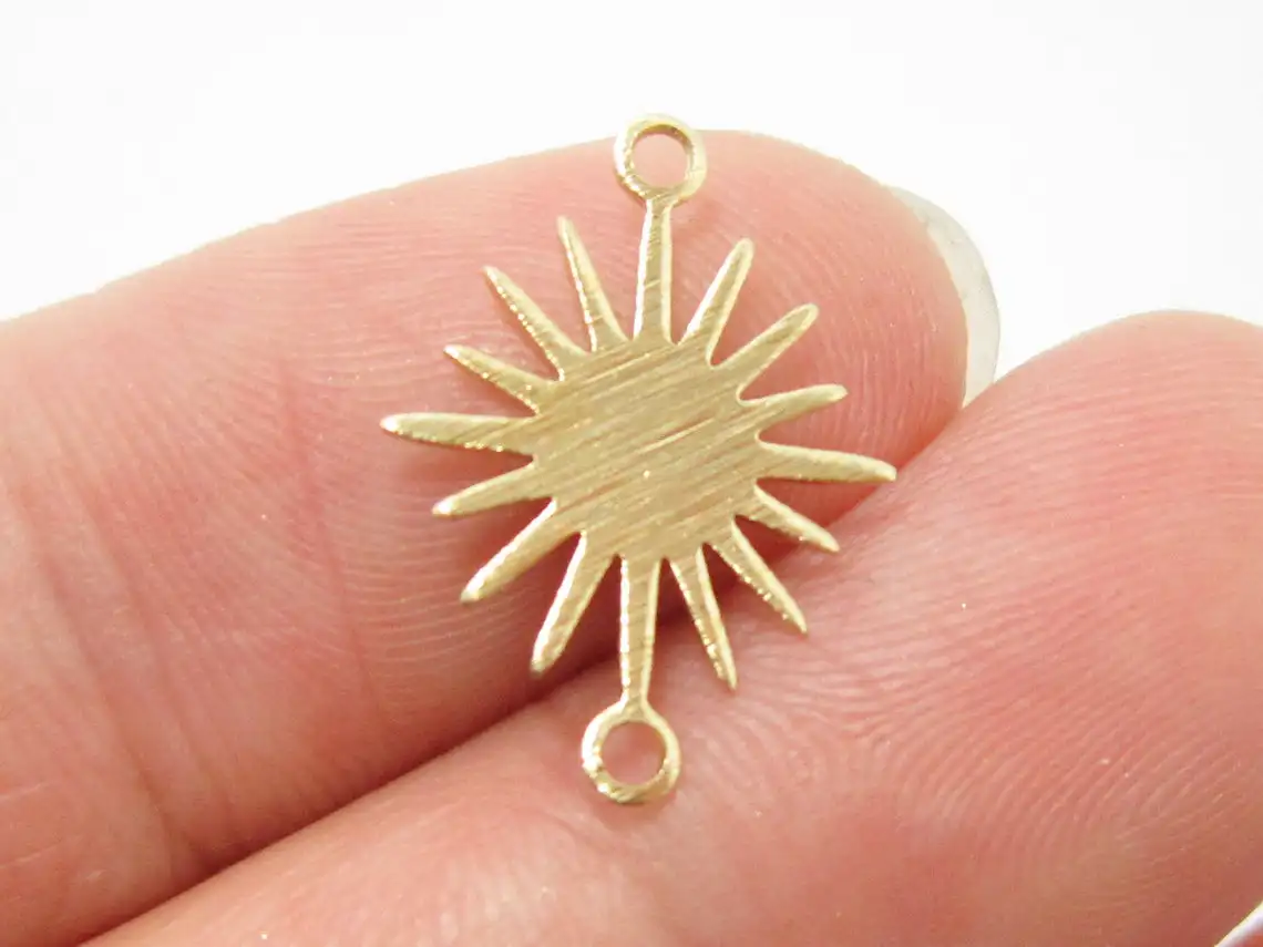 

30pcs Textured SunFlower Earring Charms, Sun Connector, 18x13x0.6mm, Brass Findings, Jewelry Making R1342