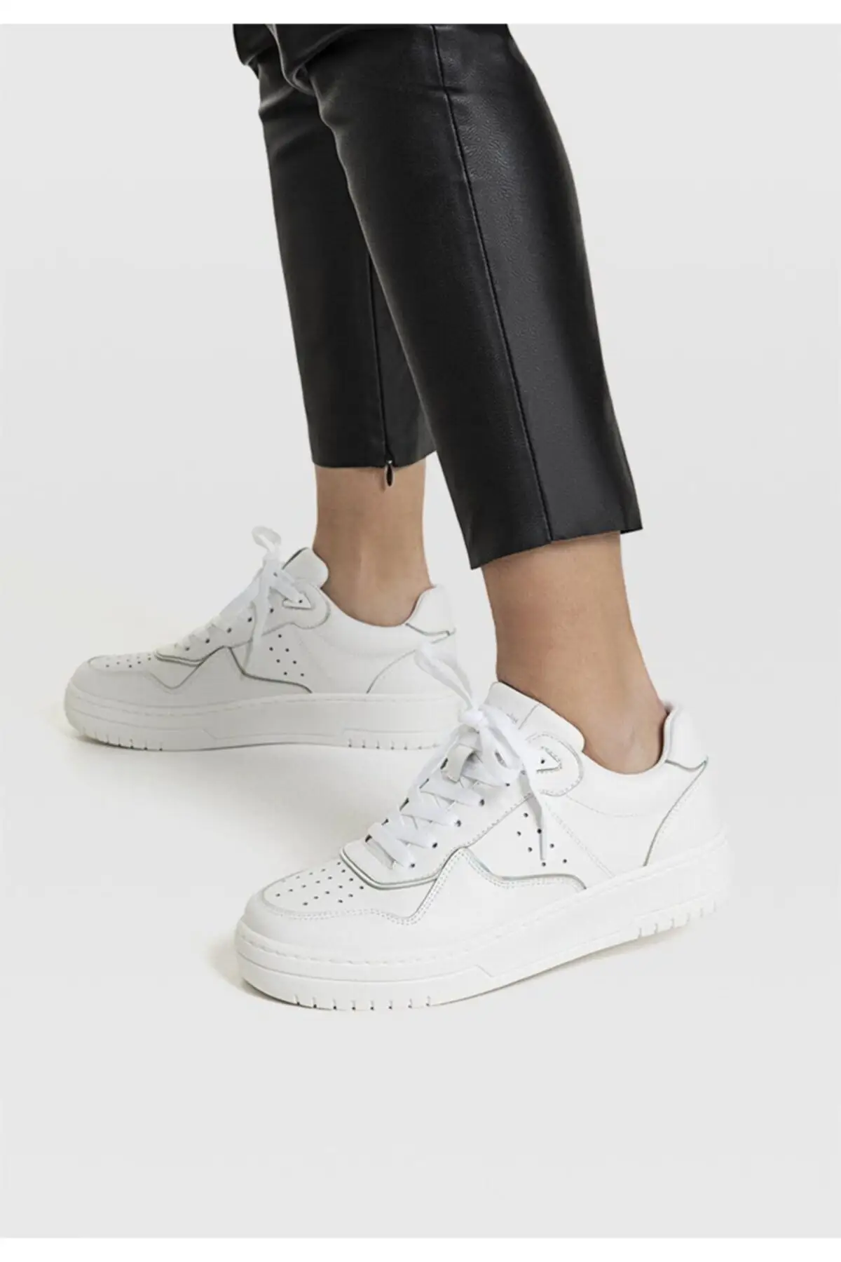 

Sneaker Woman Shoes Walking Shoes Lace-Up Flat Breathable Casual Fashion Gym Tenis Mesh Footwear Female Black Ladies