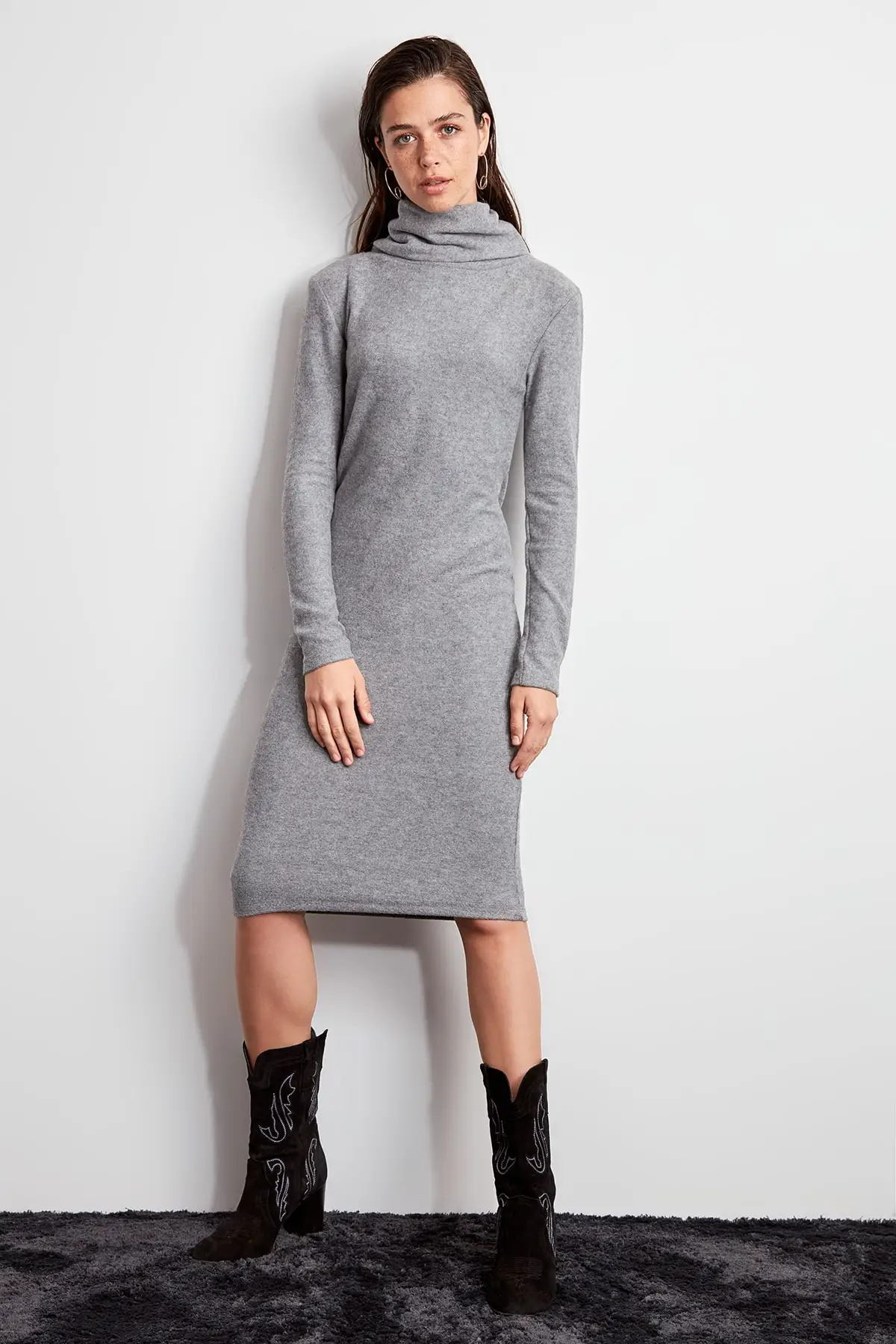 Трикотажное платье с высоким воротом TWOAW20EL2028|Женские платья| |