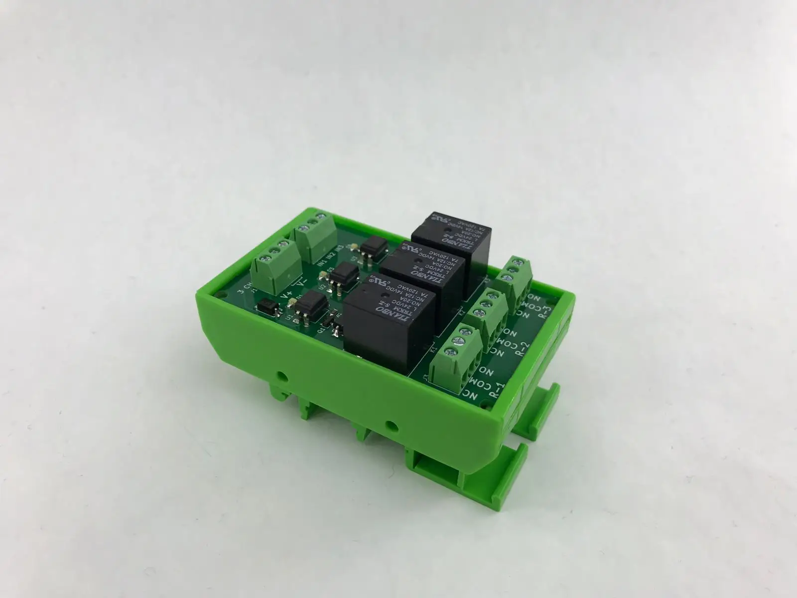 

Relay-module 1 SPDT 230V AC 7A DIN rail mounted 24V DC interface 3 channel