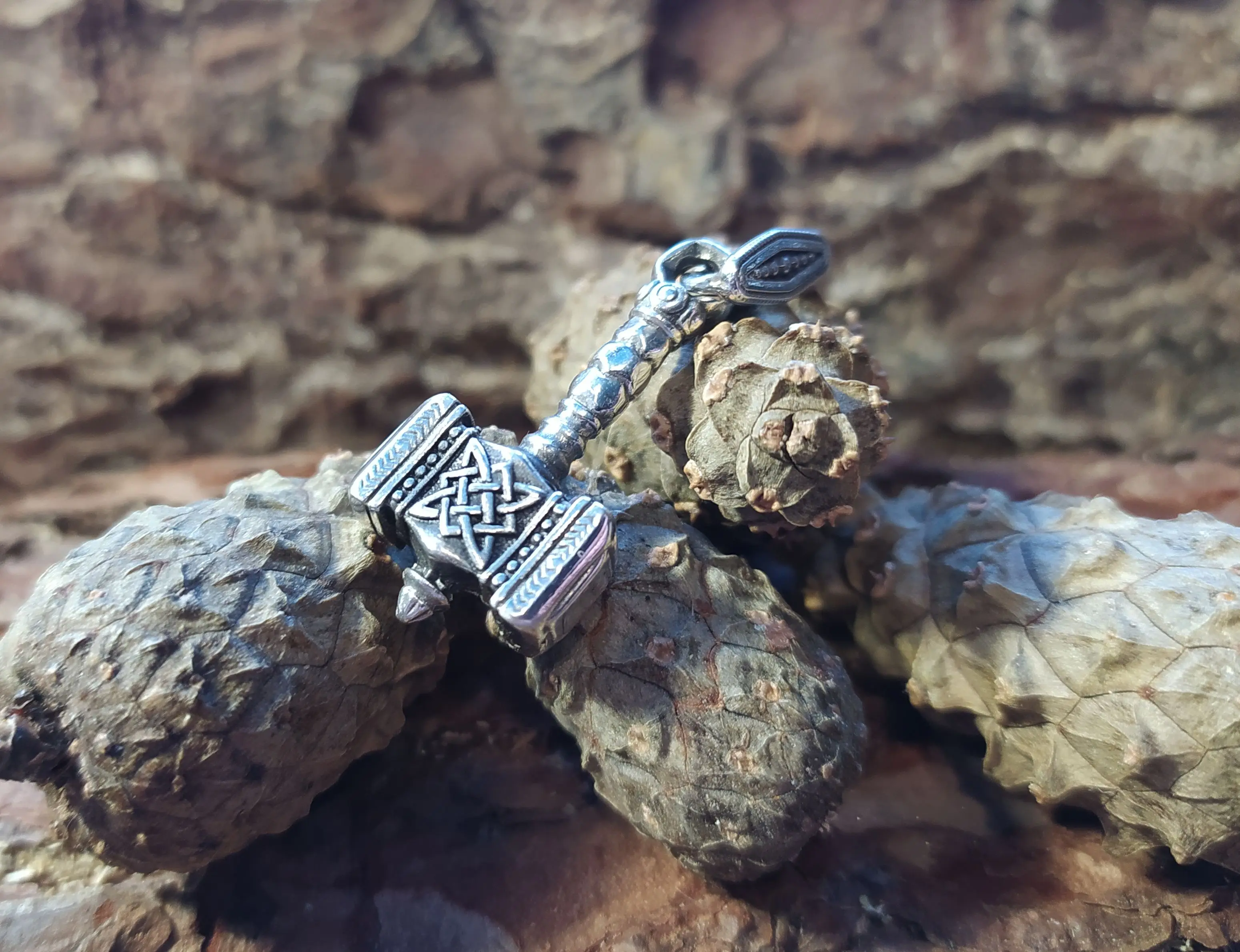 Серебряный оберег Молот Сварога. Славянские обереги. Серебро 925. Сделано в России.