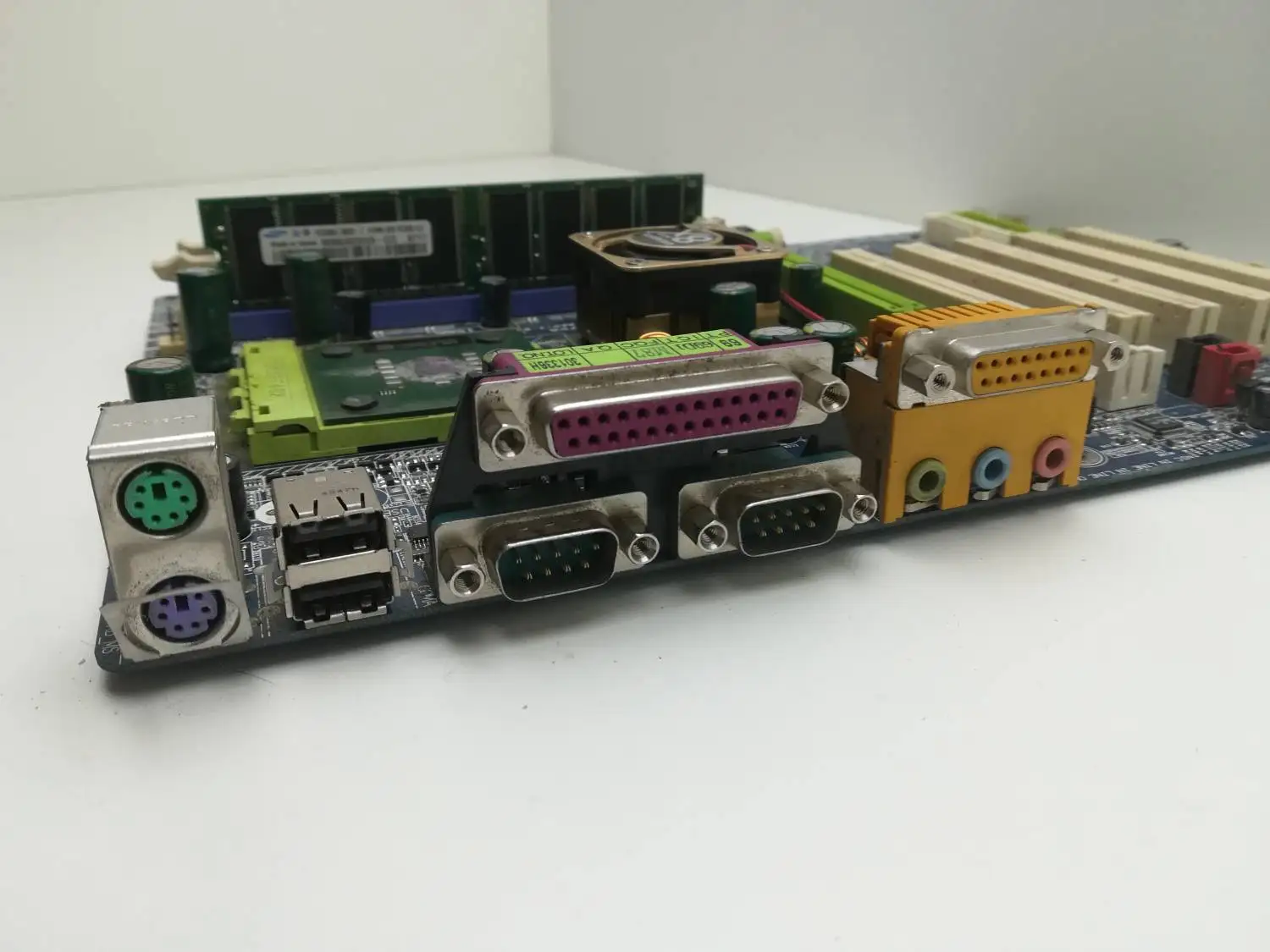 Материнская плата GIGABYTE GA-7VA Socket 462 | Компьютеры и офис