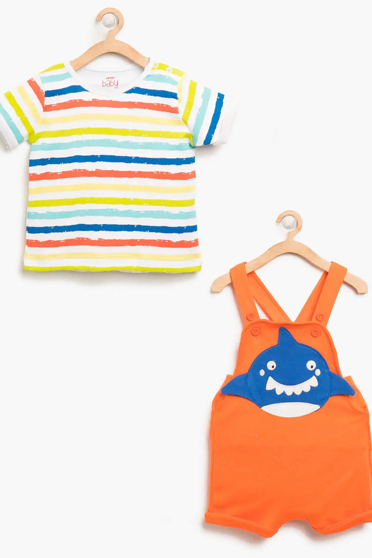 Coton Kids оранжевый мужской костюм для малышей |