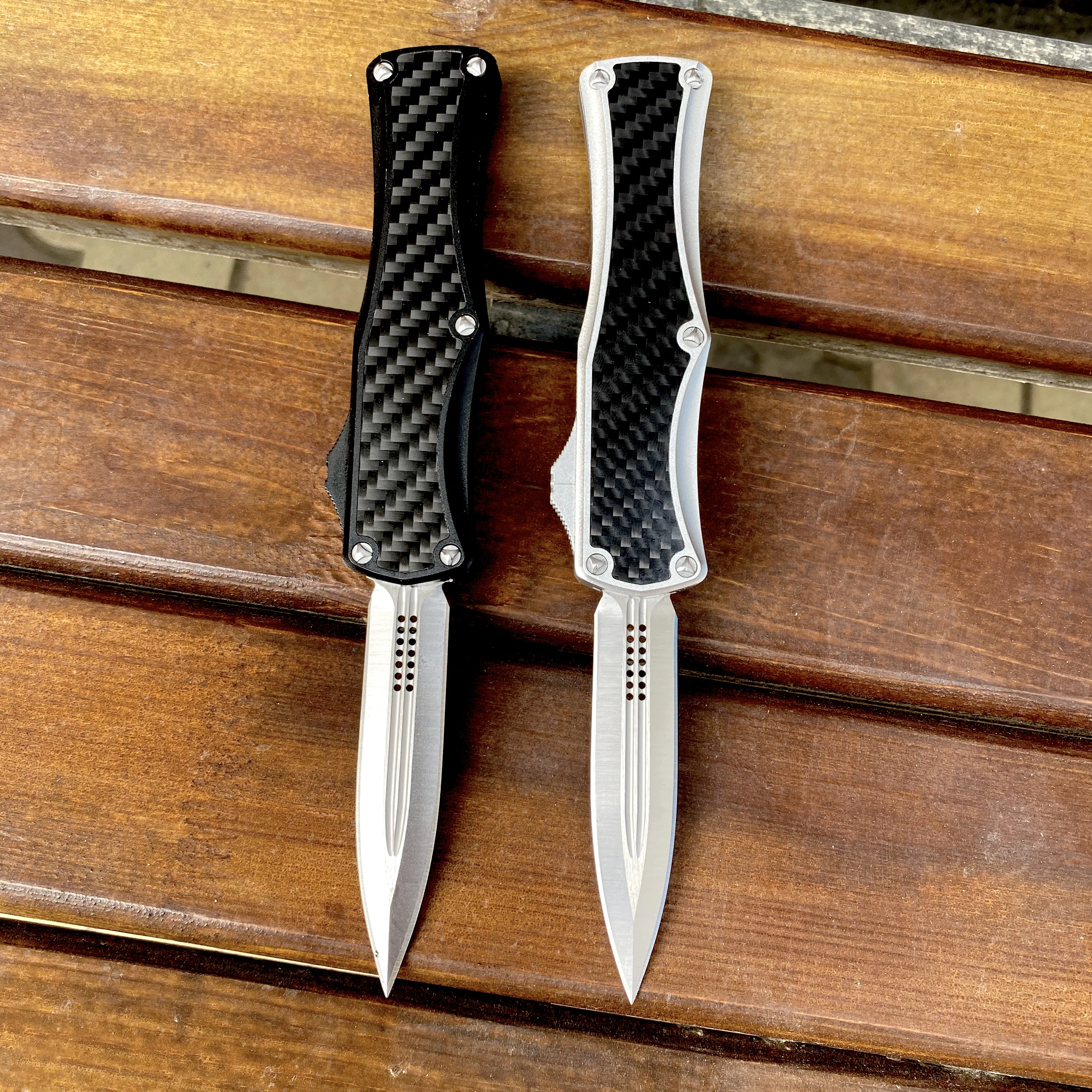 Нож фронтальный автоматический Microtech карбон | Ножи