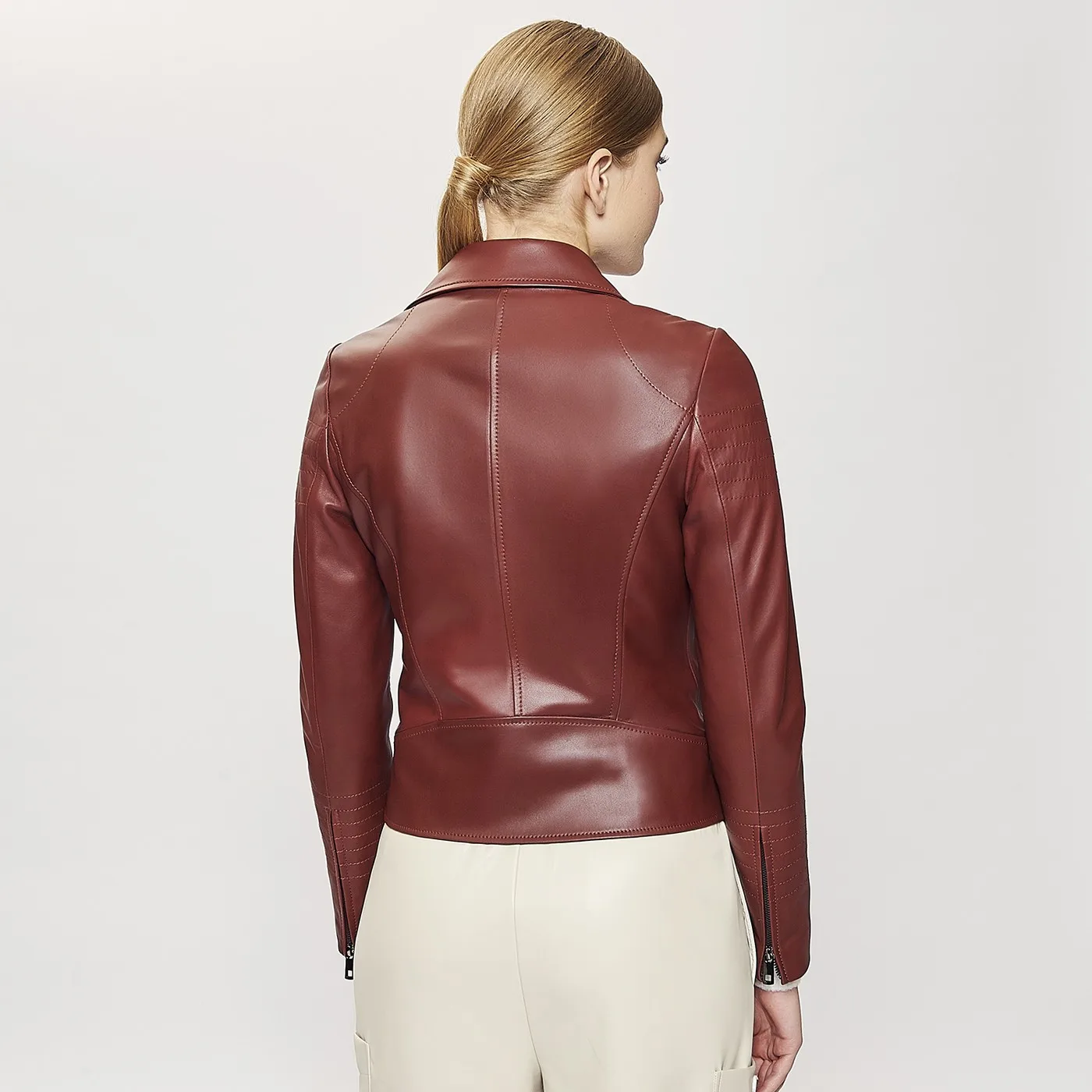 Genuine Sheep Leather Biker Jacket Slim Fit Women's Sport Leather Jackets Spring and Autumn Fashion Hot Items Amount Waterproof