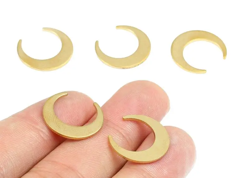 

Brass Moon Blank - Raw Brass Moon Blank - Brass Moon Tag - Brass Stamping Tag - 12Pcs/Lot - 17.95x5x1.27mm - PP2687