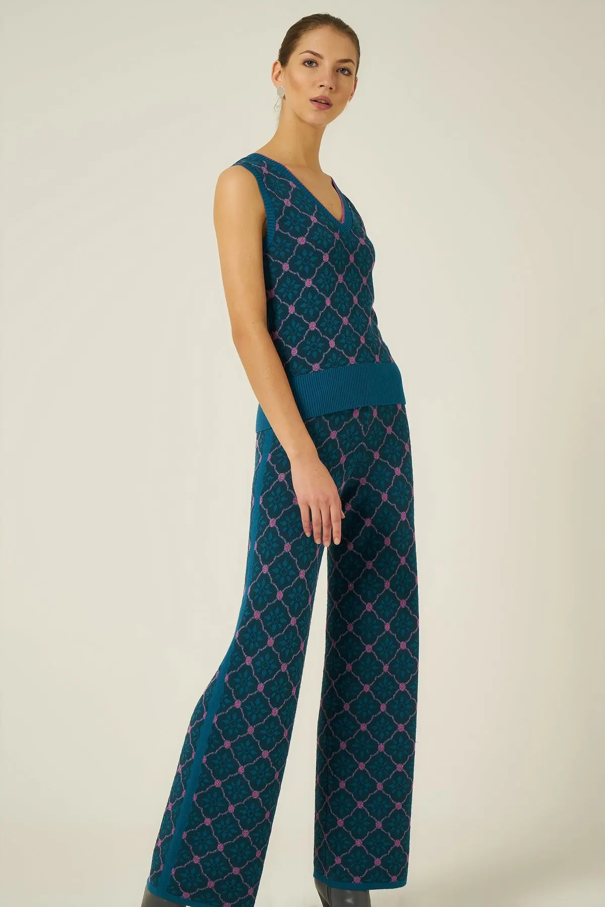 Joinus V шеи вязаный жилет Топ с Geo дизайн женщина бензин цвет |