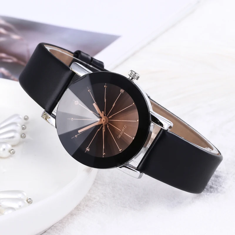 Женские кожаные часы со стразами модные кварцевые наручные с ремешком и пряжкой