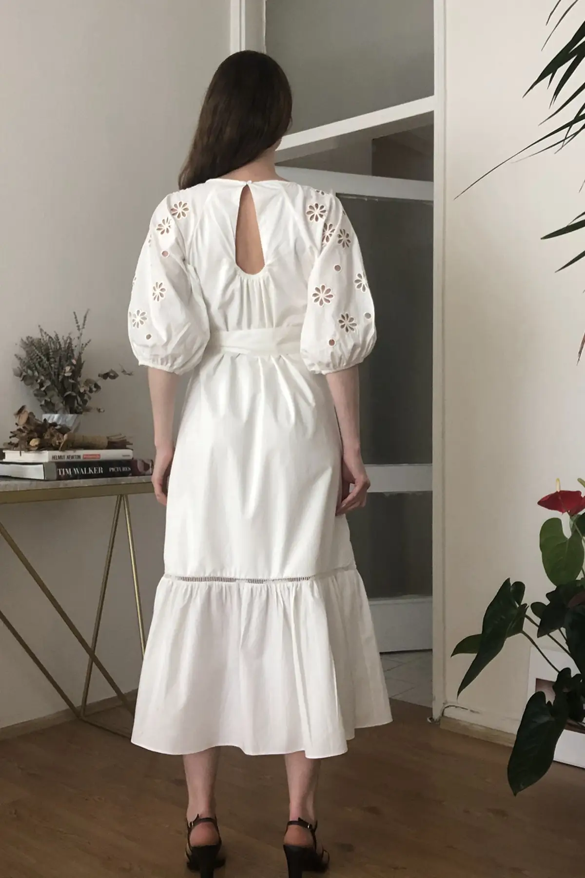 Платье с поясом на рукавах TWOSS20EL2982 | Женская одежда