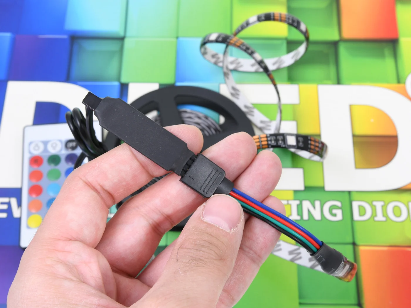 Светодиодная лента 5V RGB USB DLED VIBE SMD5050 (комплект 2 метра ленты с пультом) | Лампы и
