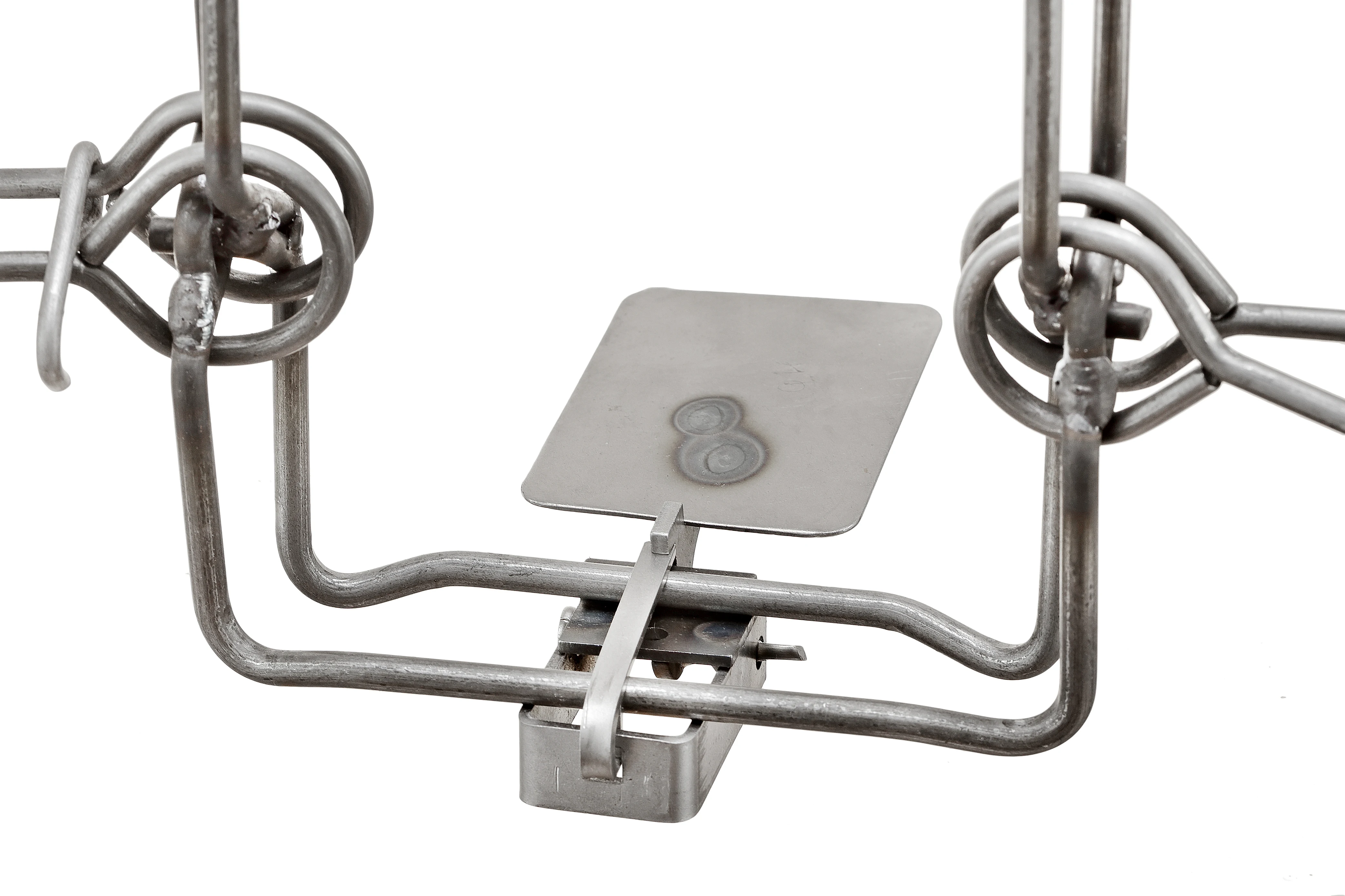 Дверной звонок в виде капкана