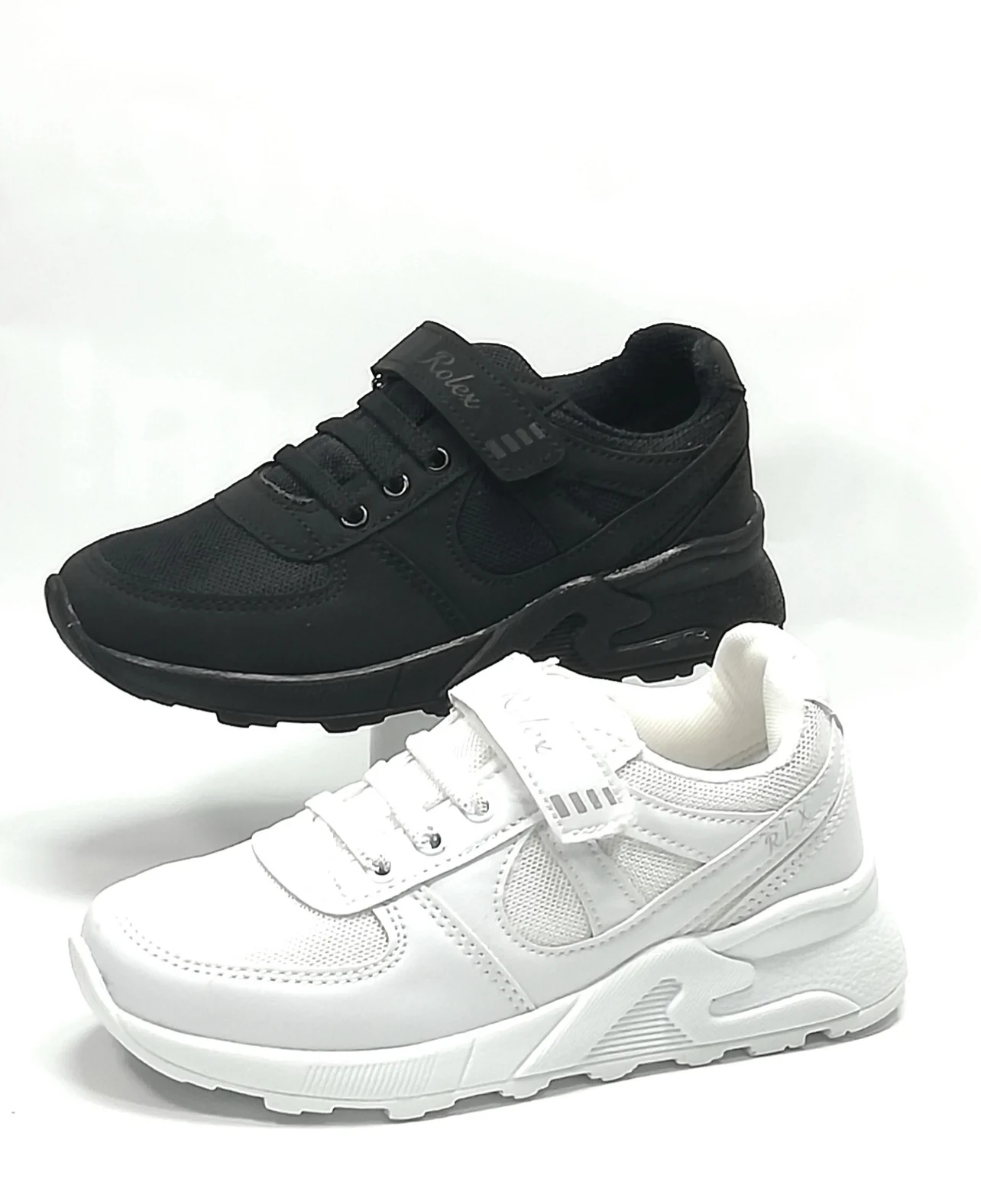 

UNISEX SNEAKERS FOR GIRLS AND FOR MEN. BLACK AND WHITE COLOR. CAN BREATHE. COMFORTABLE. NEW SEASON. 3.5 CM FILLER BASE
