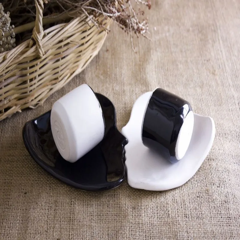 

2022 Valentine's Day 2-Set Coffee Cup Set Kitchen Modern Ceramic Cup Breakfast Tableware Mug for Couples Birthday Gift Box