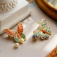 fashion crystal butterfly brooches pin high quality rhinestones crystal butterfly brooches pin womens clothing pin accessor