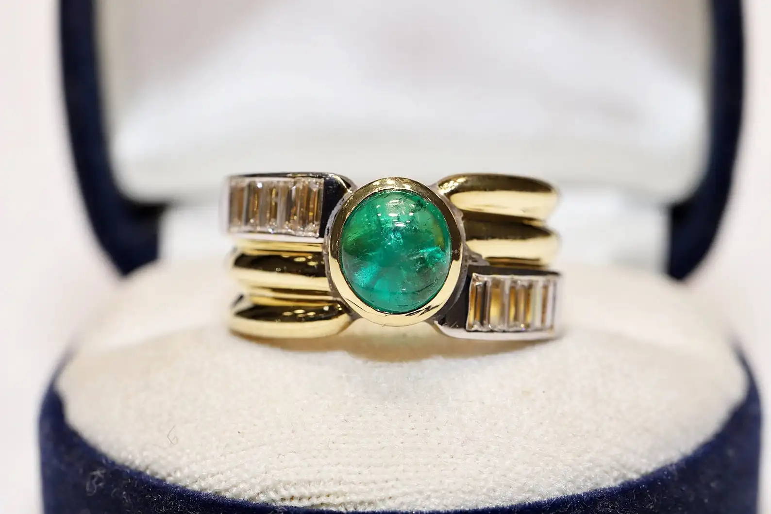 

Vintage Original 18K Gold Natural Baguet Diamond And Emerald Decorated Pretty Strong Ring