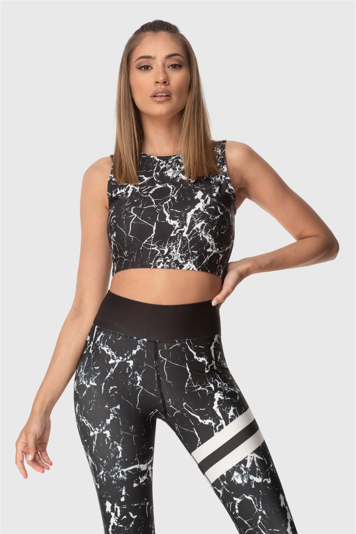 

High Waist For Gym Runner Fitness Stitch-Lock Feature Comfortable Sweat Absorbent Quality Fabric Sports Women's Leggings