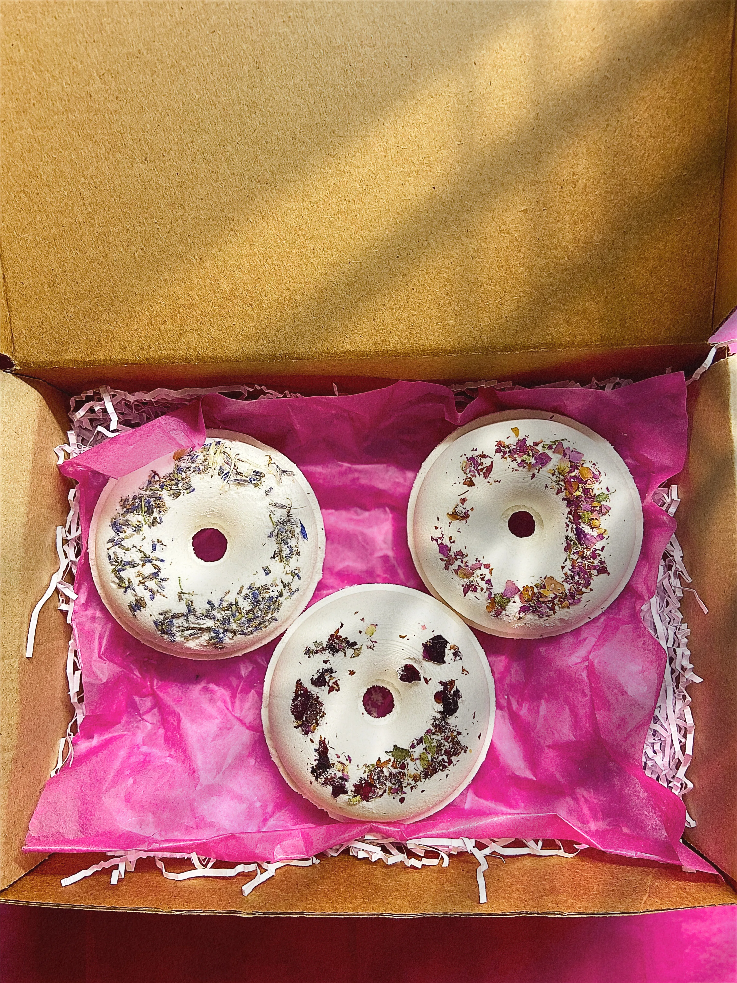 Бомбочки для ванны с декором сухоцветы добавлением масла манго набор бомбочек