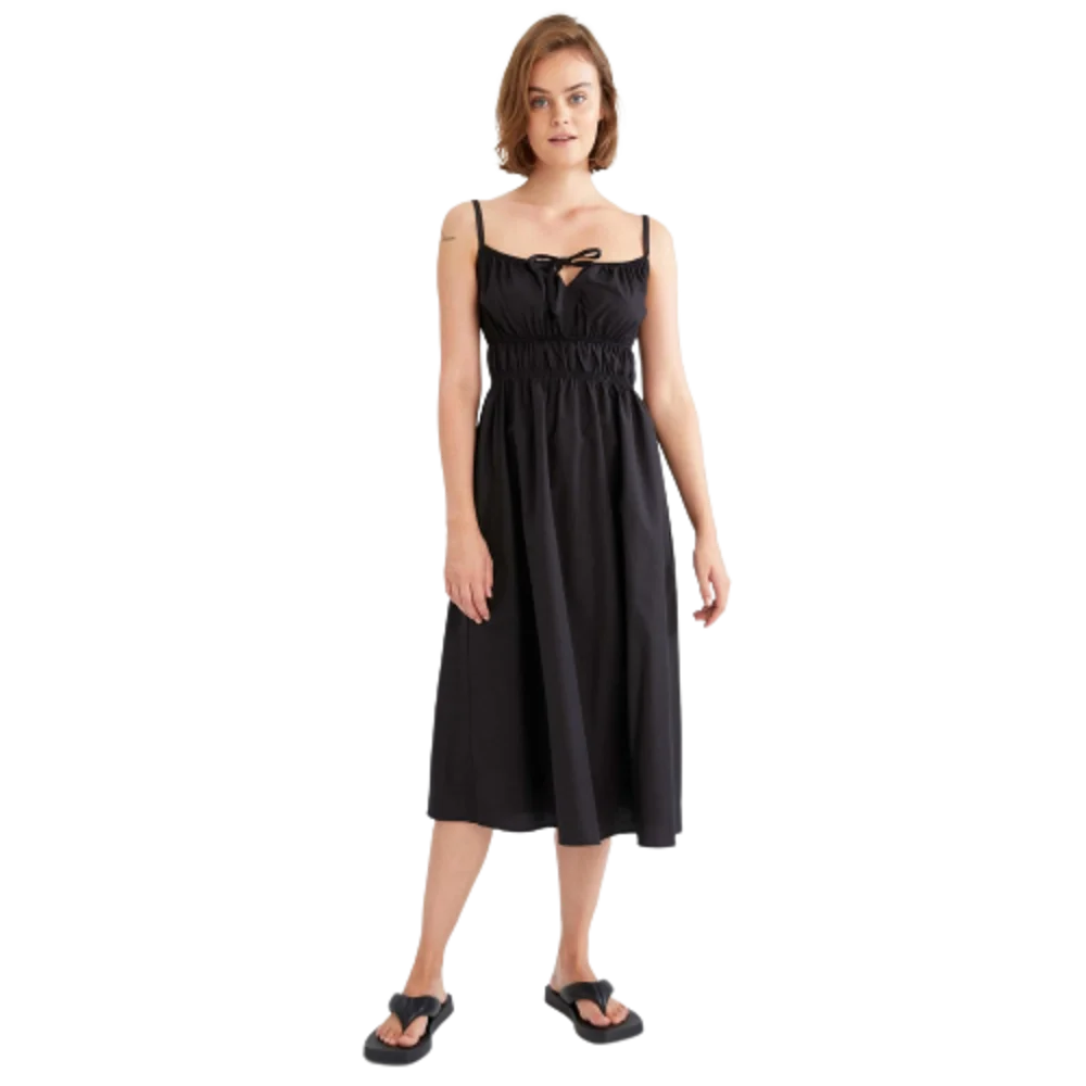 

Новый сезон 2022, Черное женское платье с квадратным вырезом и завязкой