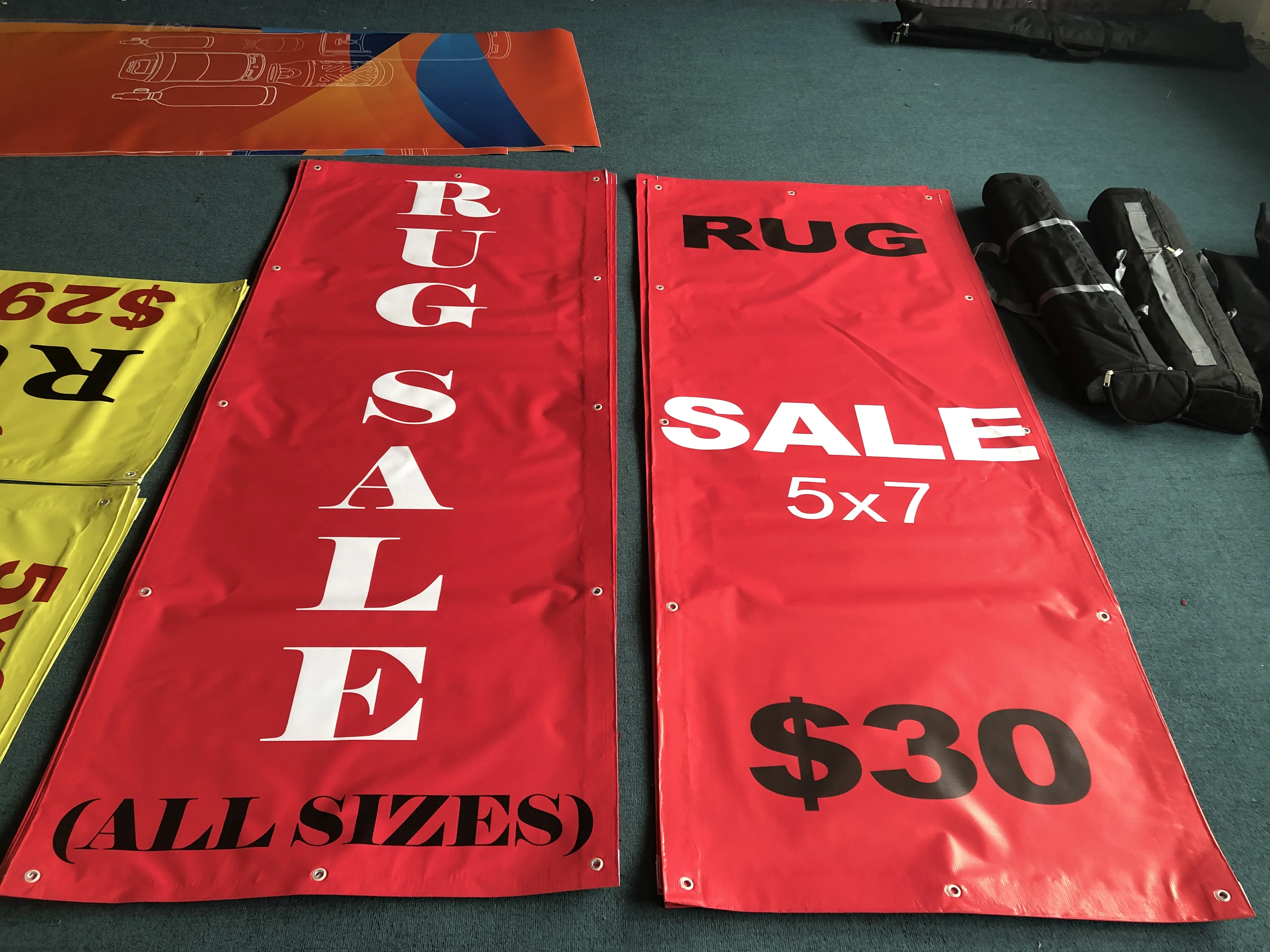 Виниловый гибкий баннер для наружной рекламы на заказ | Флаги