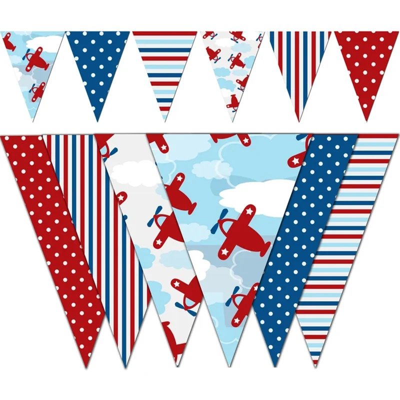 

Праздничная гирлянда с флагом в виде самолёта