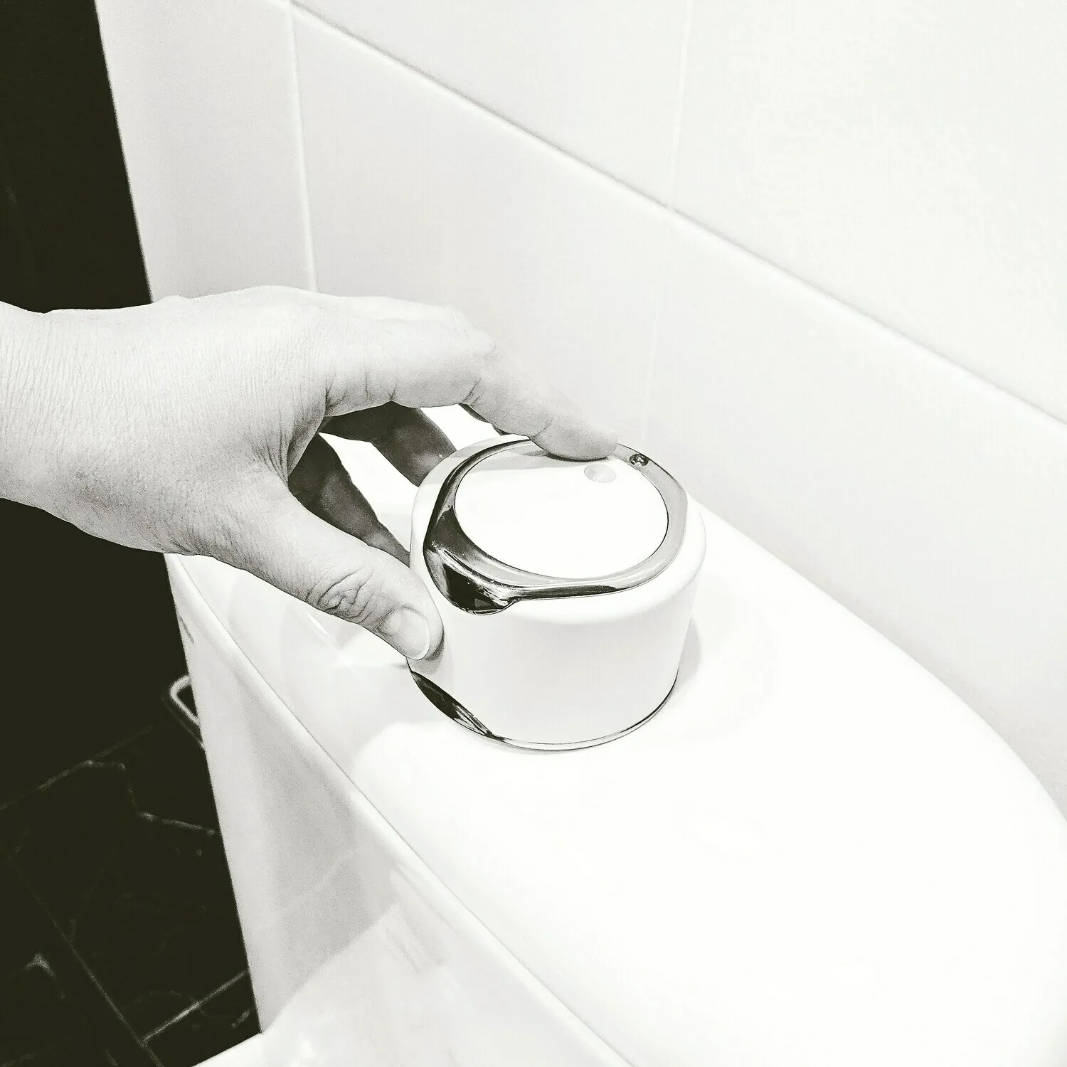 Смыватель для туалета. Автоматический туалетный слив. Датчик движения и света.