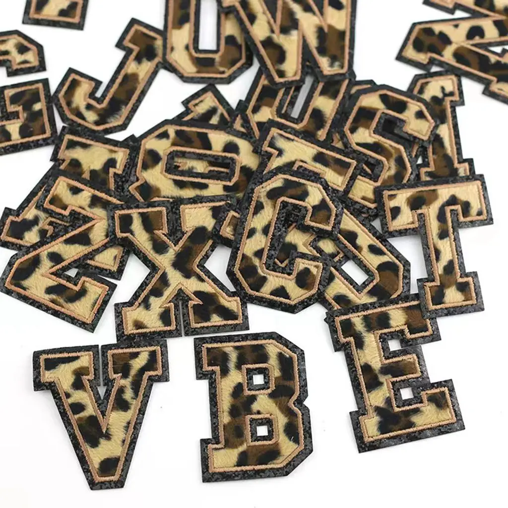 A-Z con estampado de leopardo en 3D, 26 letras, parches bordados de chenilla para coser, apliques bordados con letras del alfabeto para planchar