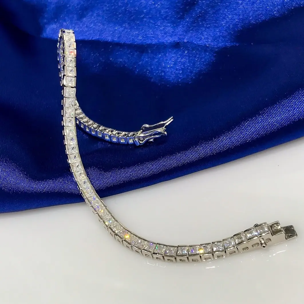 

Single Row Baget Cubic Zirconia Diamond Model Silver Watercourse Bracelet