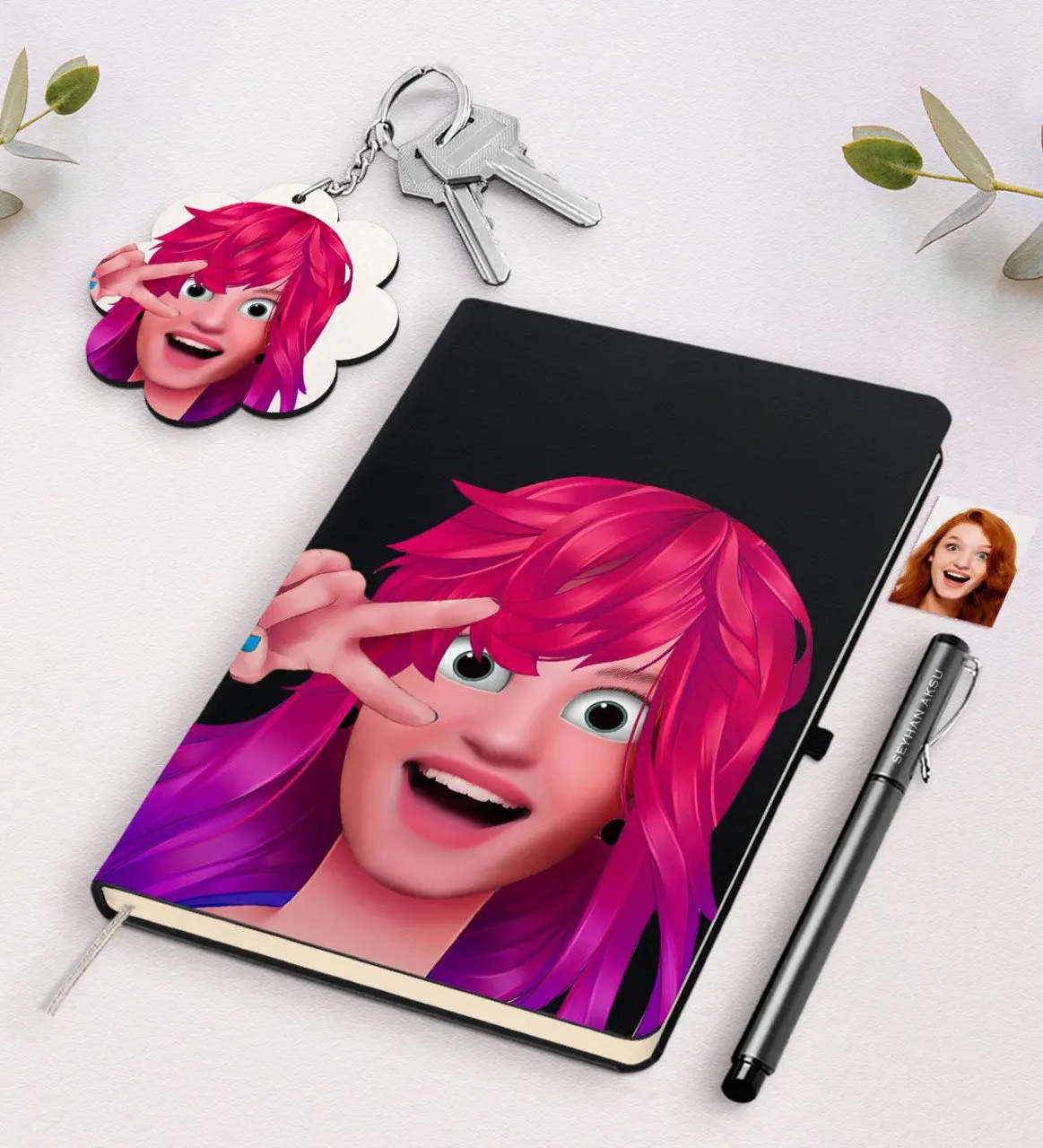 

Personalized Women 'S Animation Caricature Of Black Notebook Pen And Keychain Gift Seti-10