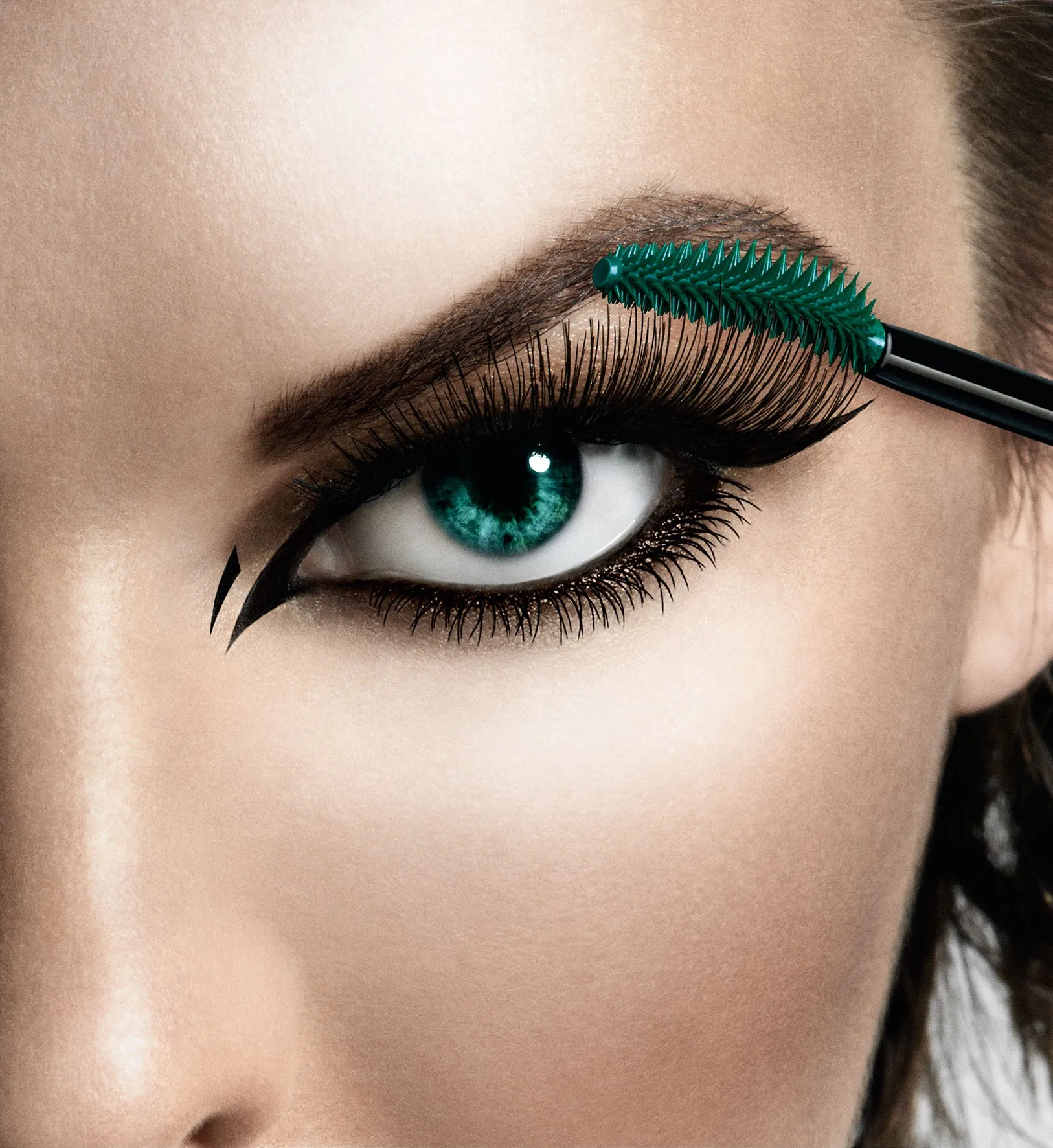 L'Oreal Paris Тушь для ресниц "Объем миллиона Feline Взгляд кошки" объема и