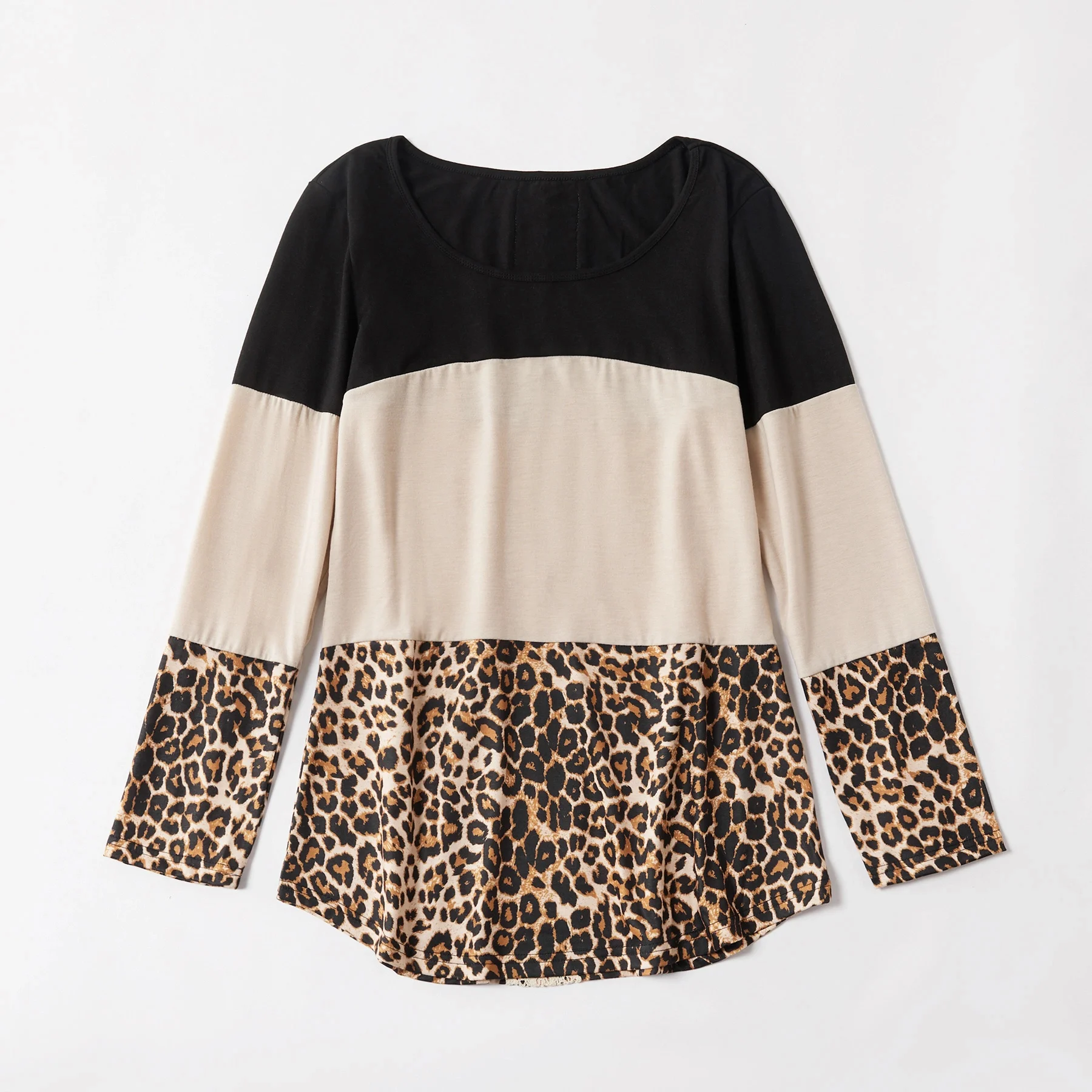 PatPat Hot Sale Spring and Autumn Stylish Leopard Color Matching Long Sleeve Shirts for Mom and Me Family Look Tops