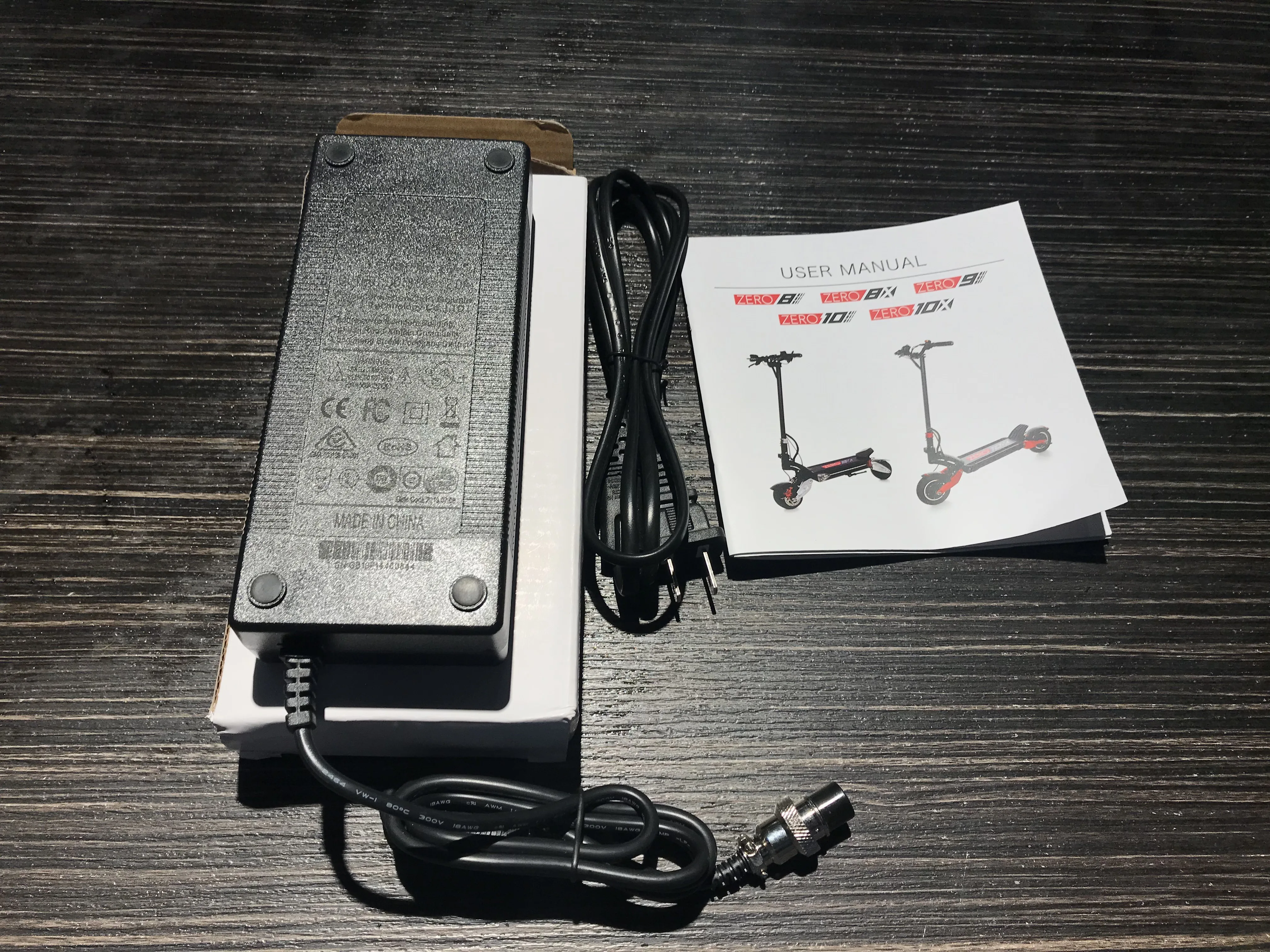 Электрический скутер Zero 8X/10x оригинальное зарядное устройство 52V 2A 100 240V 50 60HZ E
