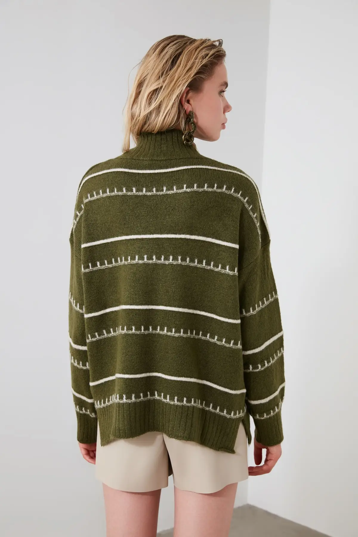 

Trendyol Striped Knitwear Sweater TWOAW20FV0075