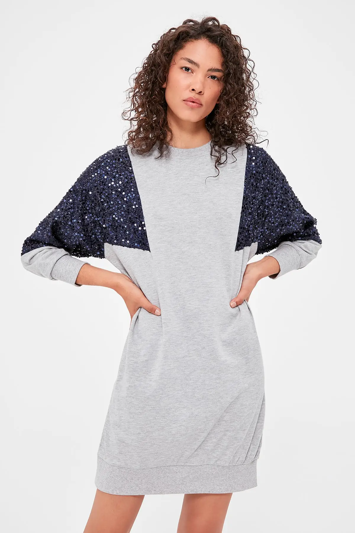 Trendyol трикотажное платье с блестками TWOAW20EL1721|Женские платья| |