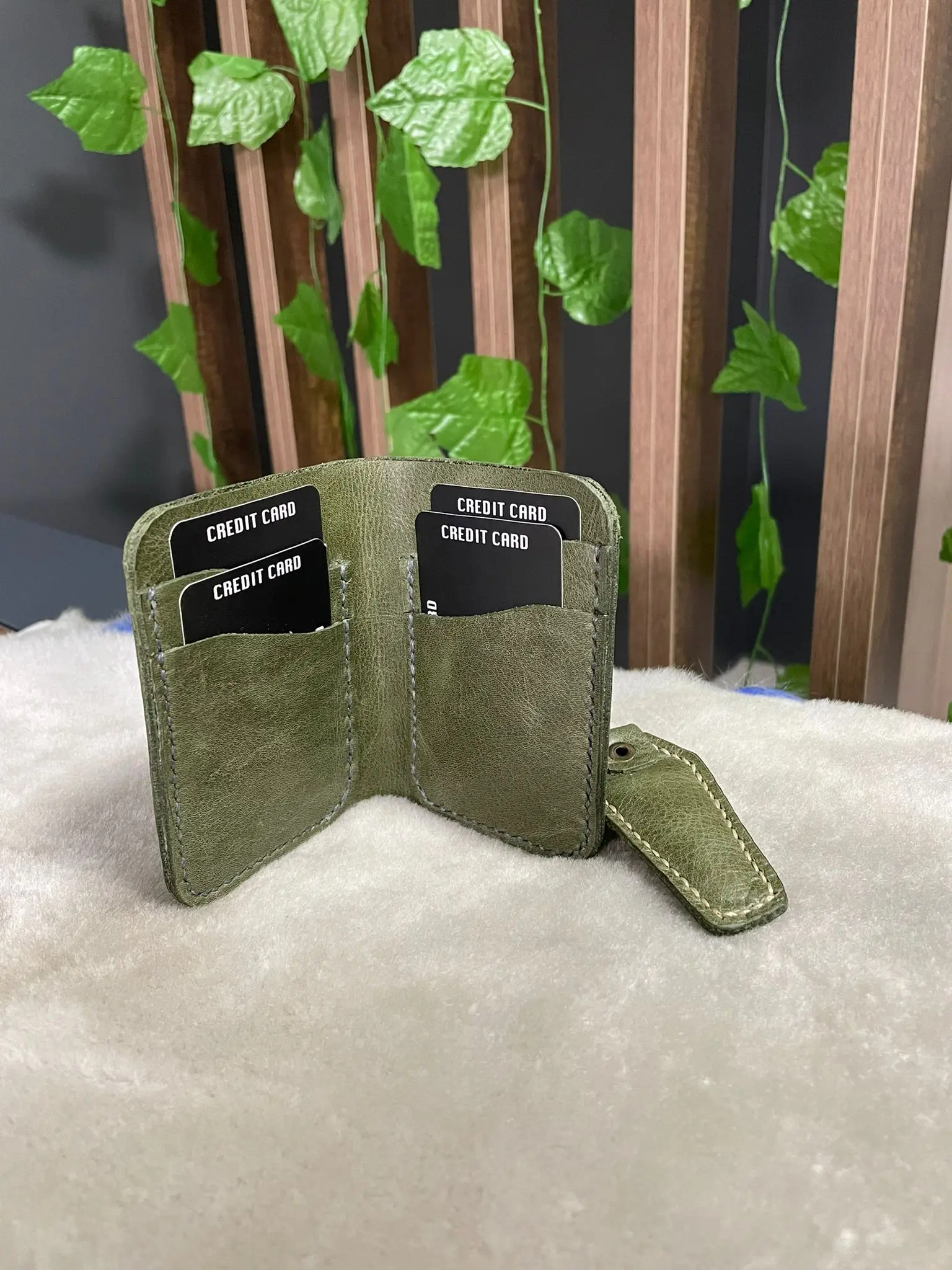 

Men's Wallet Foldable Small Money Purses Leather Wallet Luxury Billfold Hipster Cowhide Credit Card/ID Holders