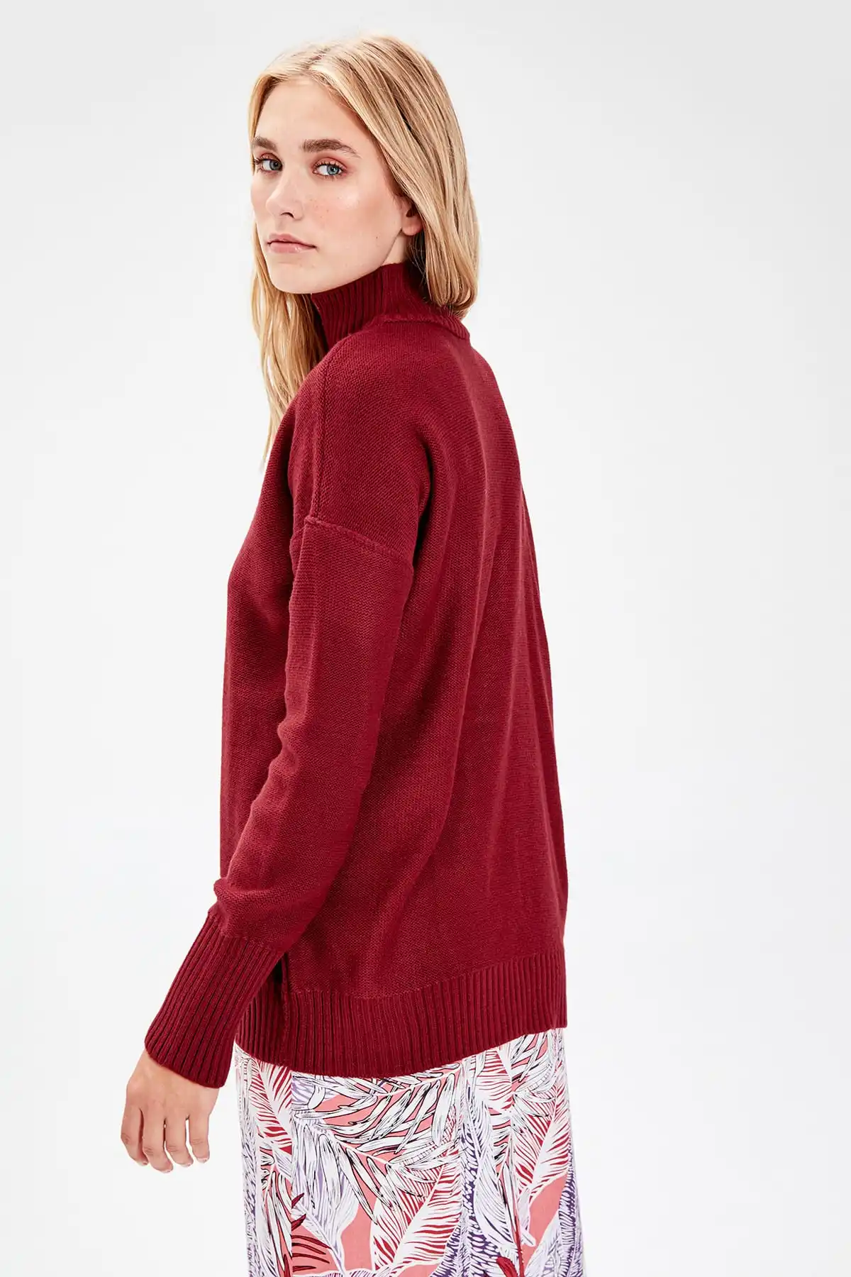 Trendyol женщины бордовая юбка наконечник ассиметричная вязаная одежда свитер