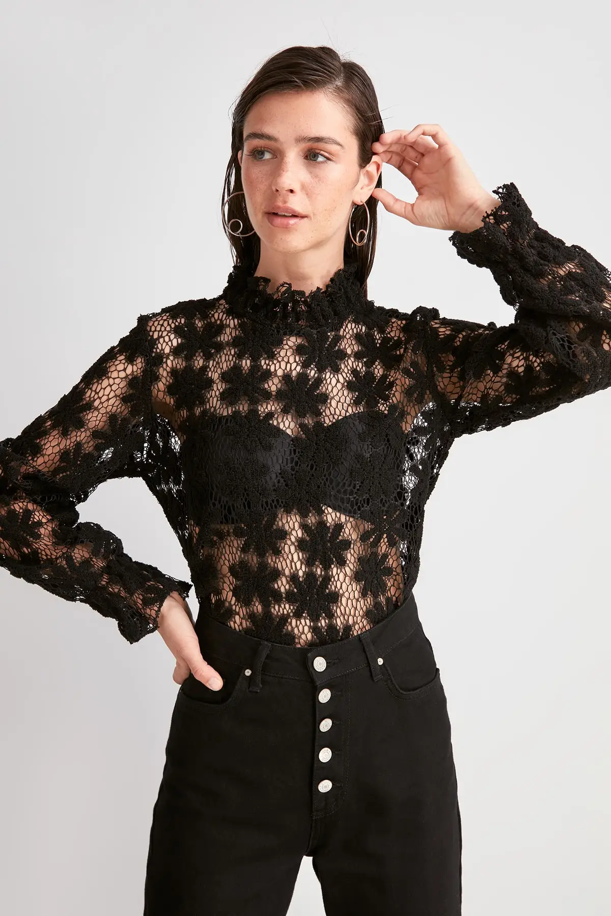 Trendyol Filet кружевная трикотажная блузка с вертикальным воротником TWOAW20BZ1182|Блузки| |