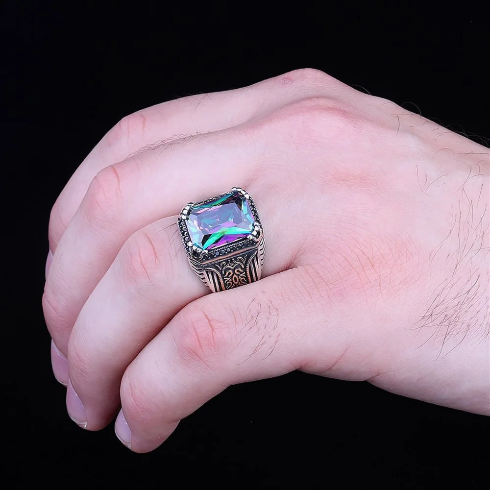 Кольцо из серебра 925 пробы стильное ювелирное изделие с Мистик-топазом и