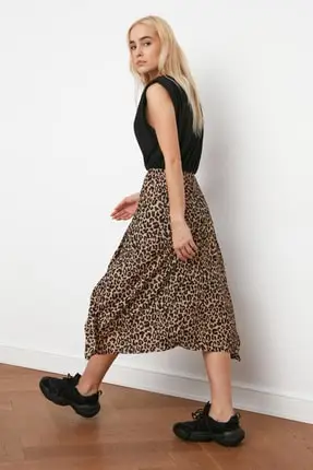 

Turkish Hyper Quality Leopard Pattern Asymmetric Knitted Skirt. Leopard Color (Zara 2021 Fashion traf y2k)