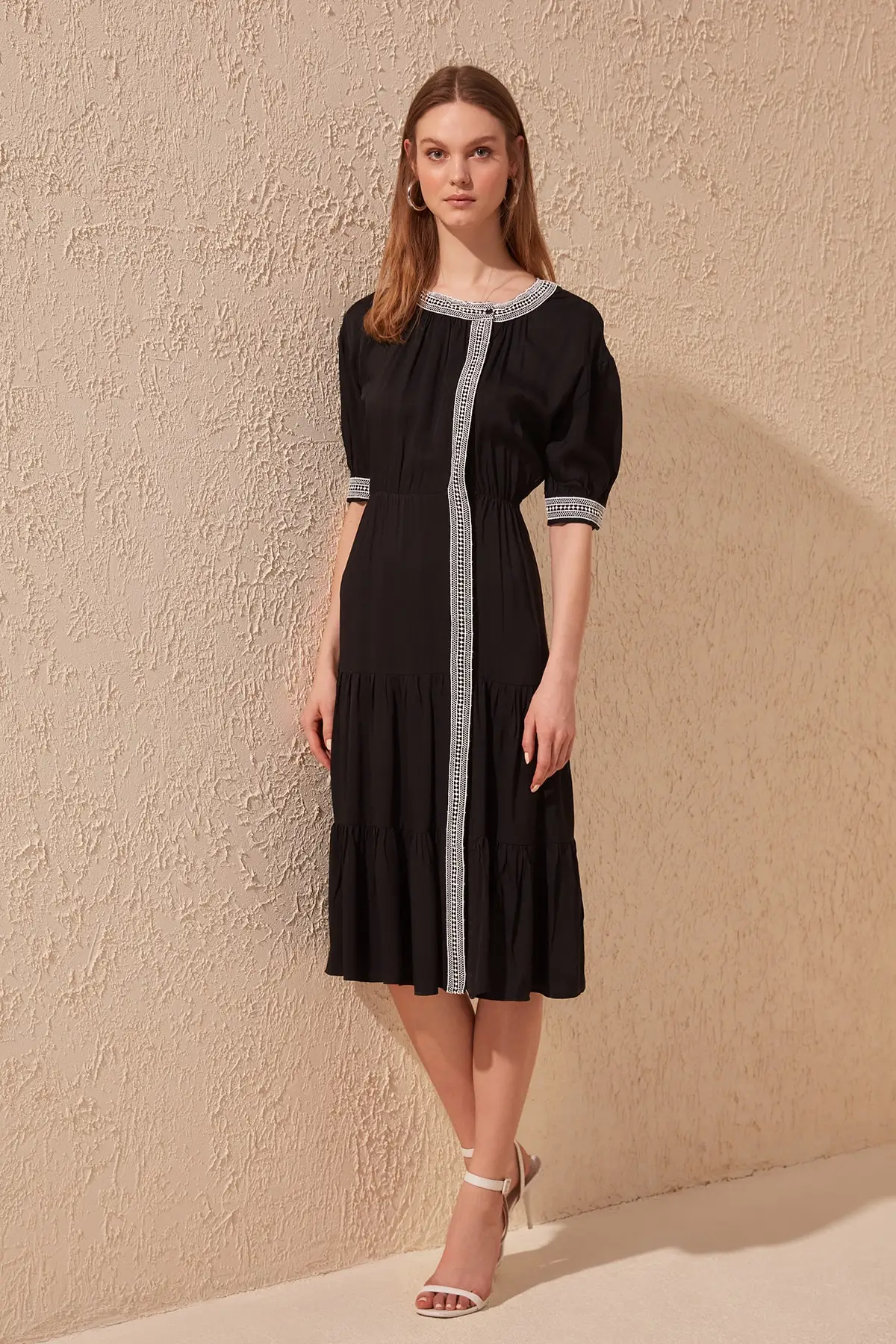 Кружевные детали TWOSS20EL0499|Женские платья| |